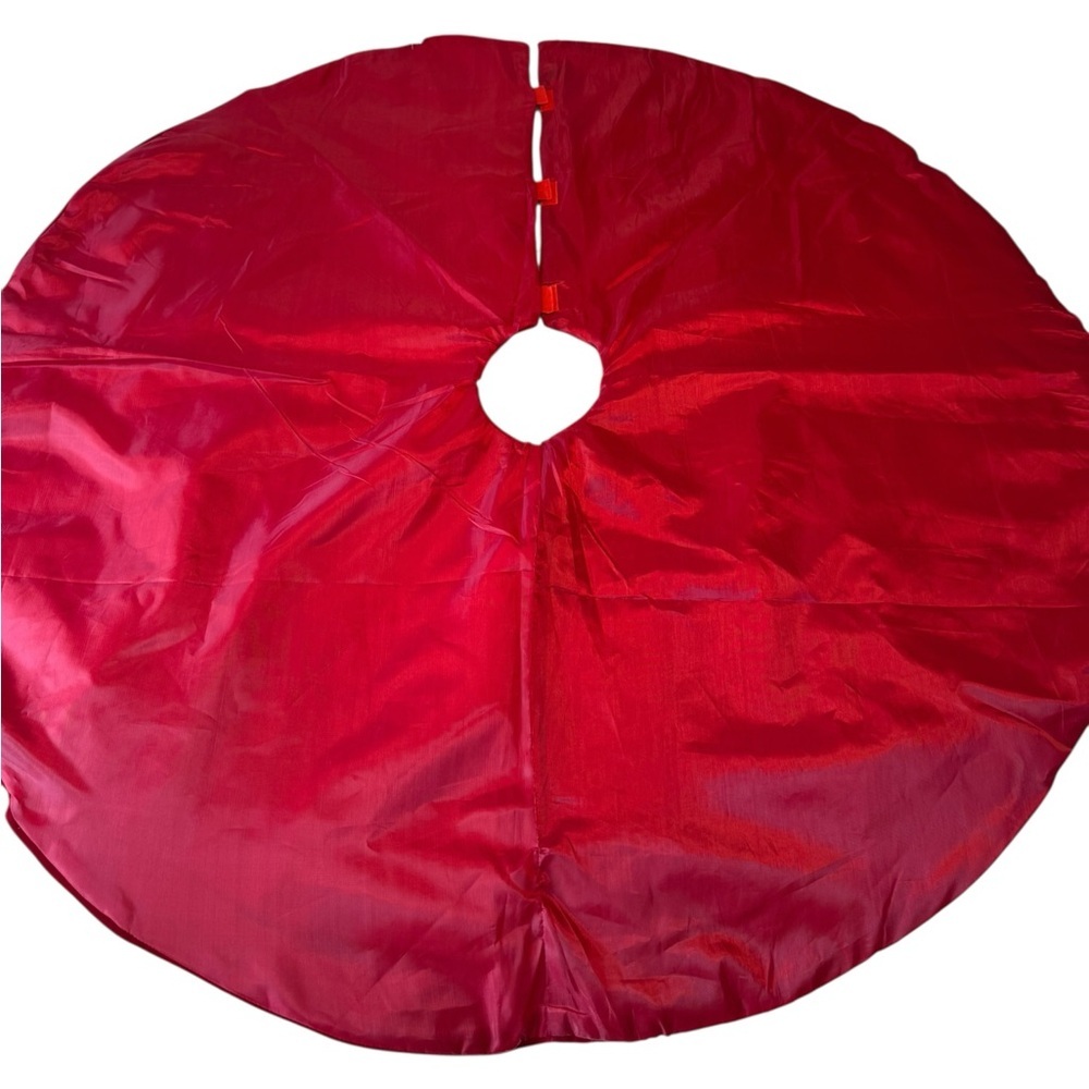 EUC Red Velvet 48" Christmas Tree Skirt Holly Berry Satin Backing Velcro Close - Picture 2 of 4